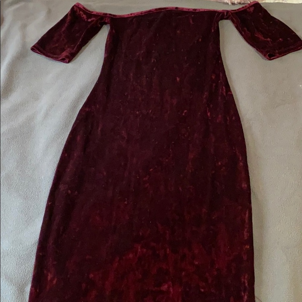 FN Burgundy off the shoulder short sleeve dress